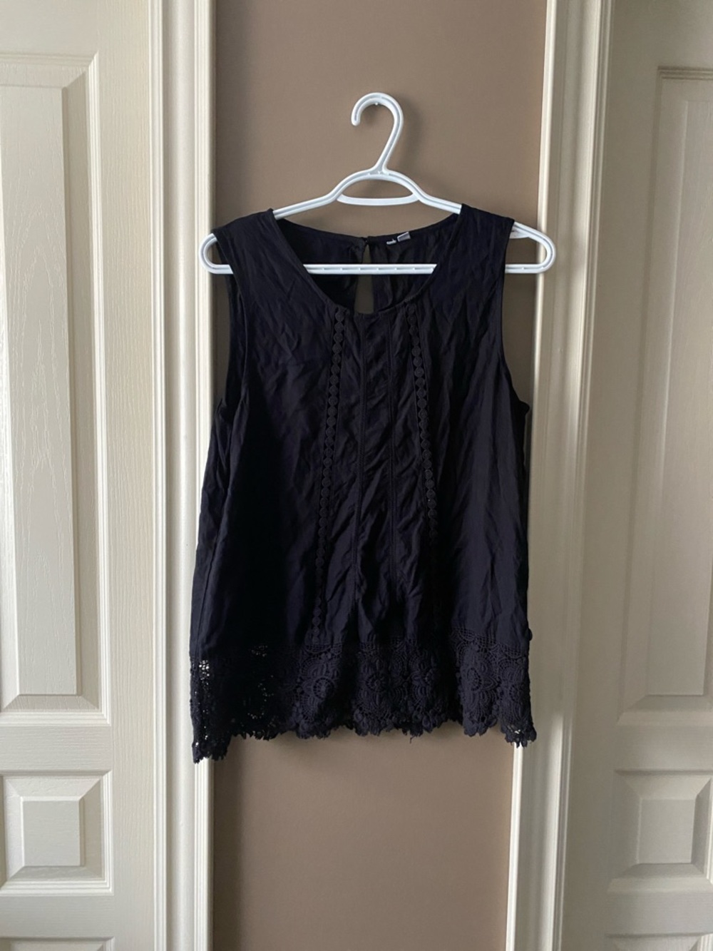 Sleeveless Black Lace-Hem Women's Top